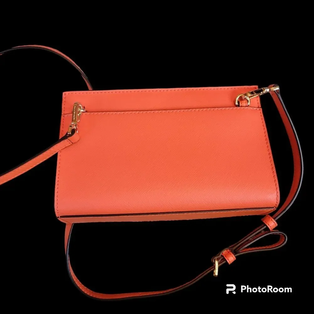 NWT Michael Kors Sheila Crossbody